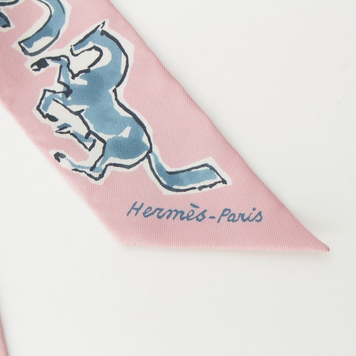Hermes Twilly Freedom Horse Chevaux en Liberte Silk Scarf View Rose Blue Blanc — view 3