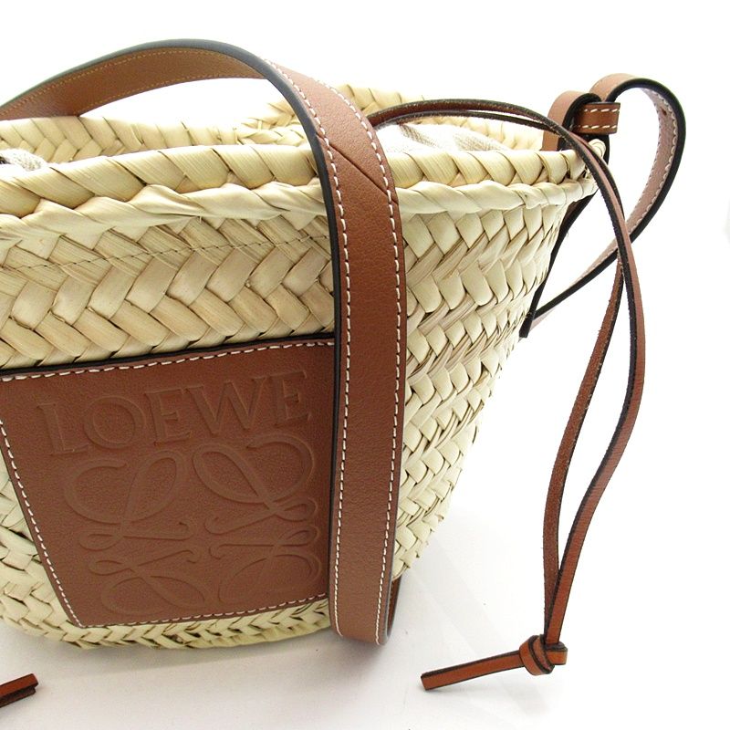 Loewe Drawstring Bucket Bag Palm Leaf Calfskin Natural — view 2