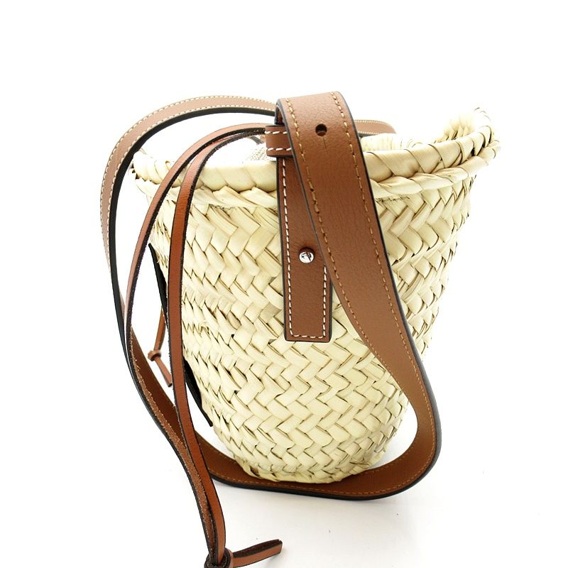 Loewe Drawstring Bucket Bag Palm Leaf Calfskin Natural — view 3
