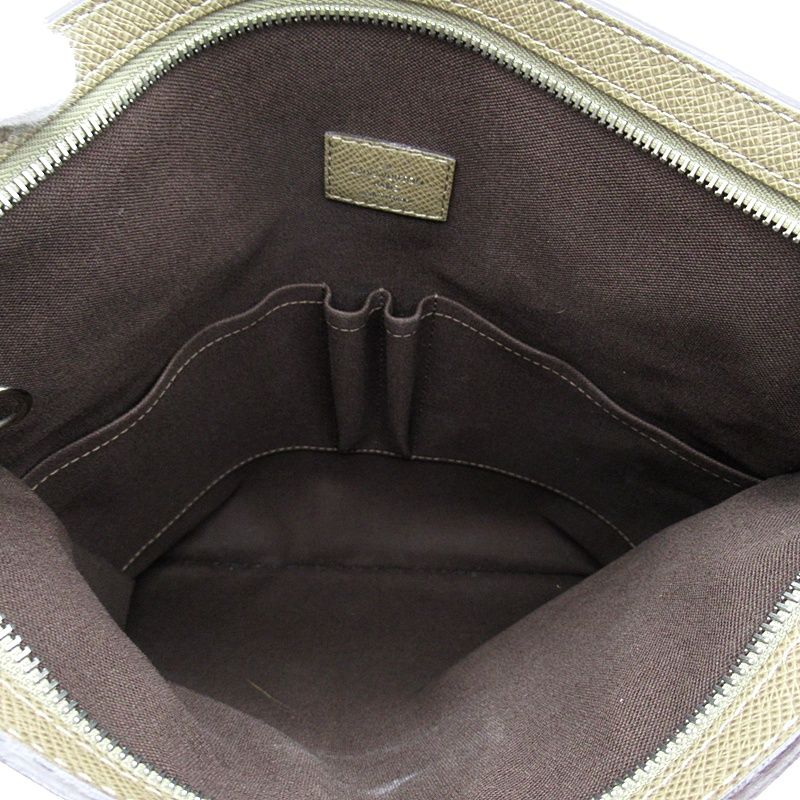 Louis Vuitton Sacha Taiga Shoulder Bag Polaire — view 7