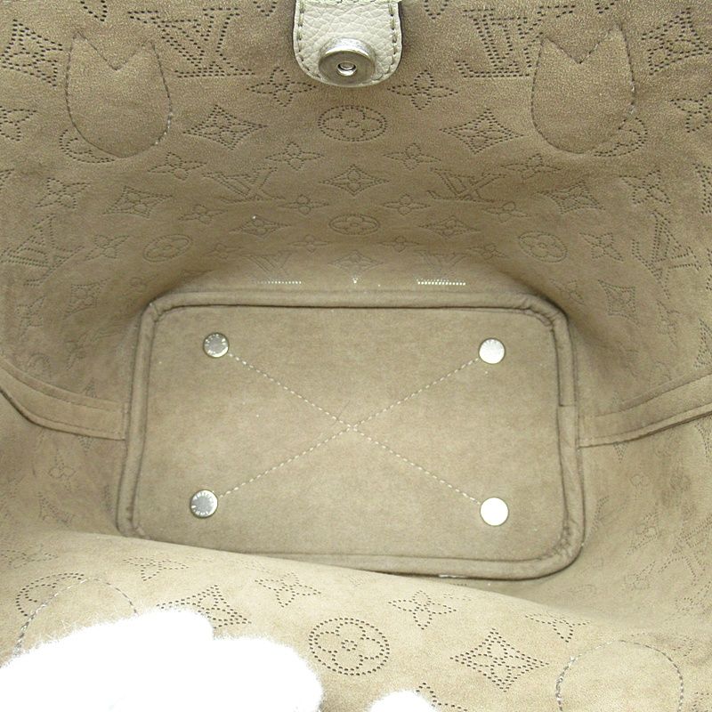 Louis Vuitton Blossom PM Mahina Handbag Galet — view 7