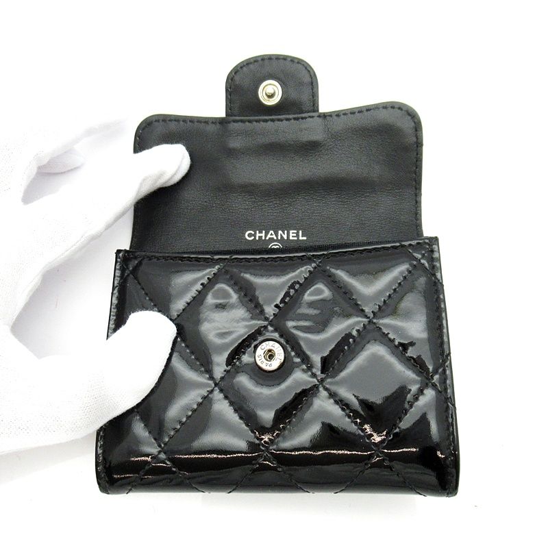 Chanel Quilted Coin Purse Patent Leather Black — view 6