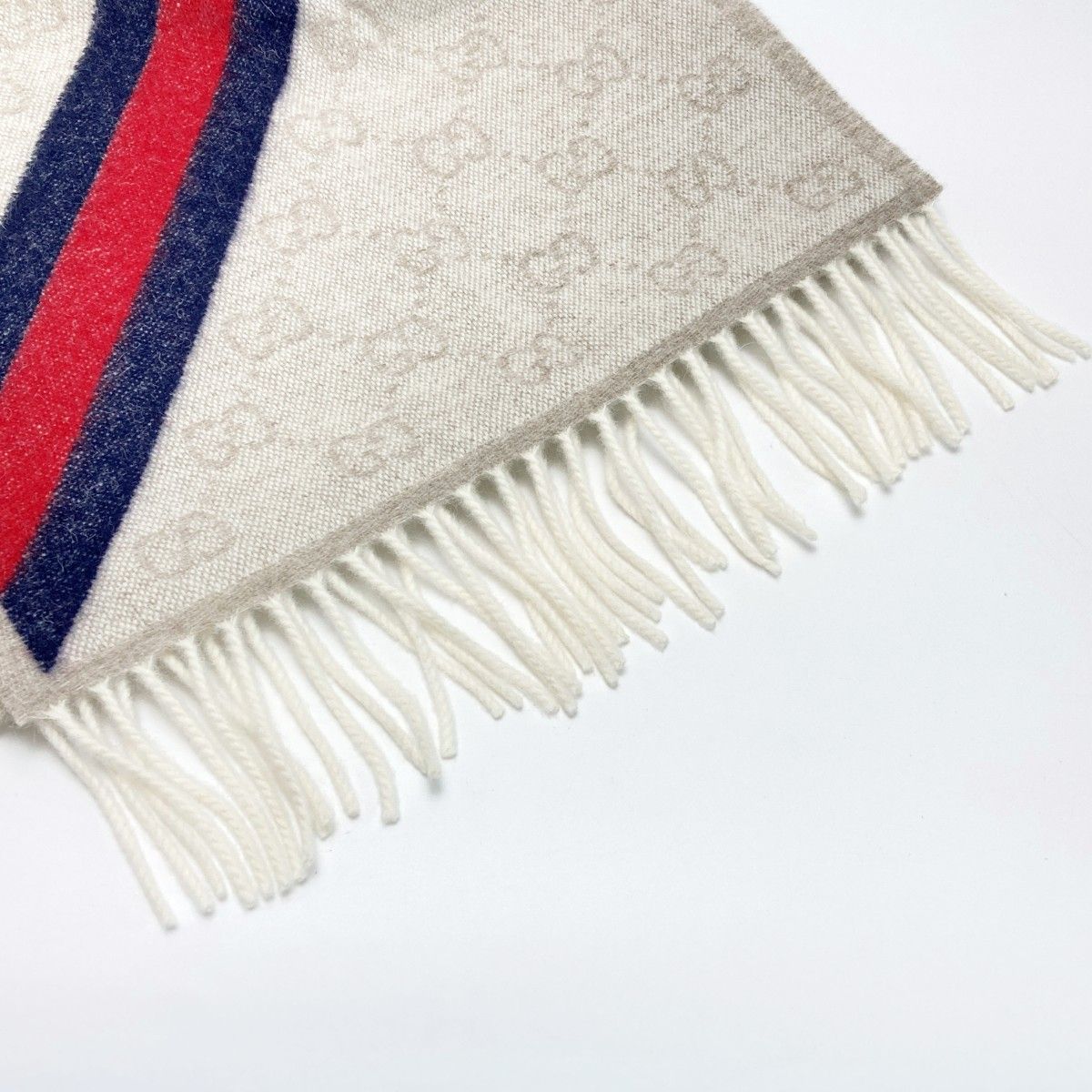Gucci GG Pattern Sherry Line Scarf Beige — view 4