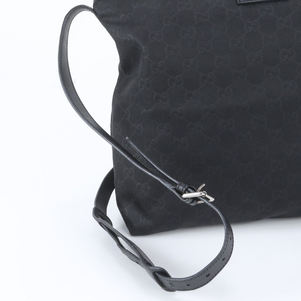Gucci GG Nylon Leather Shoulder Bag Crossbody Messenger Business — view 2