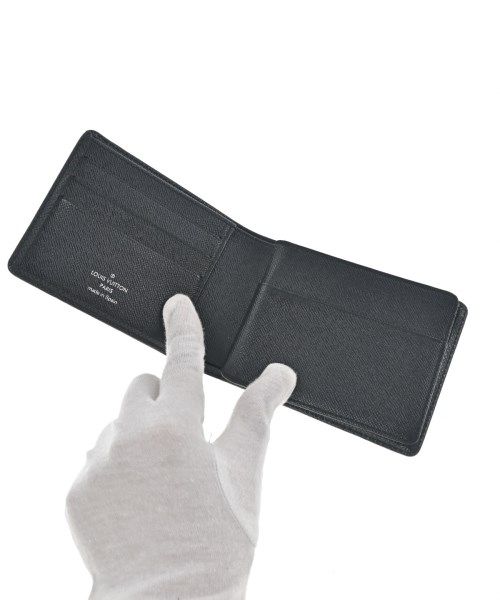 Louis Vuitton Taiga Porte Billets 3 Volets Wallet Coin Purse — view 3