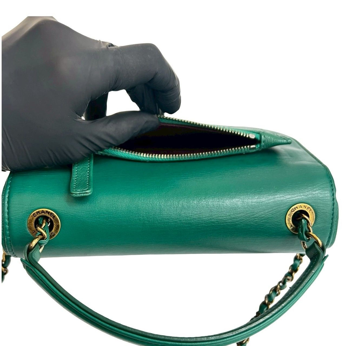 Chanel Coco Curve Jumbo CC Logo Calf Leather Chain Shoulder Bag Green — view 8