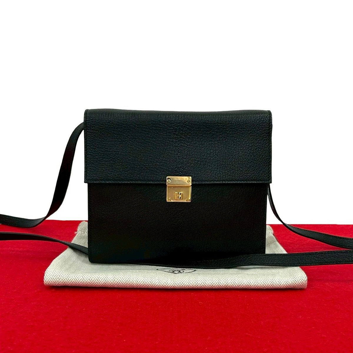 Hermes Click 16 Logo Chevre Leather Shoulder Bag Pochette Black