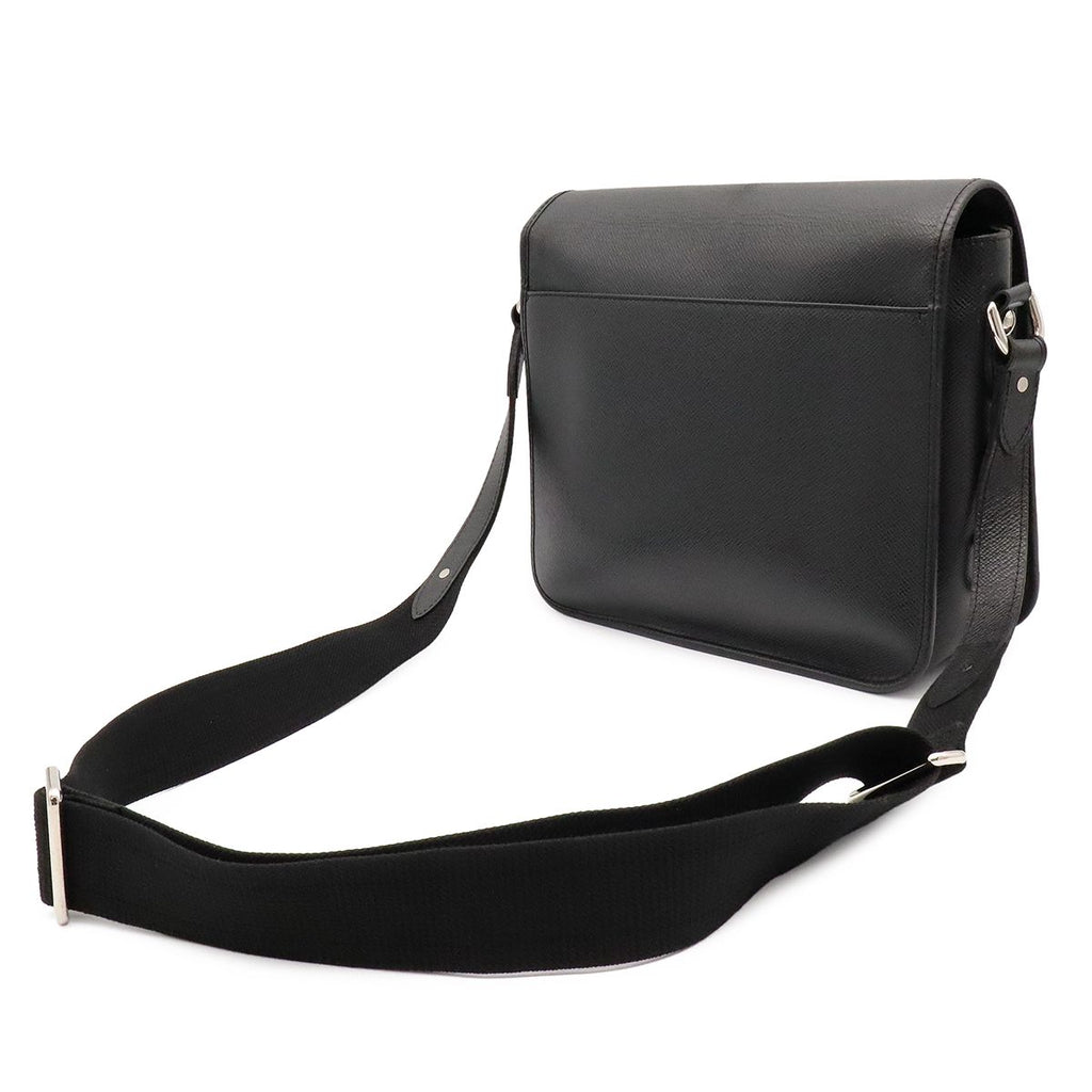 Louis Vuitton Taiga Andrey Shoulder Bag Crossbody Leather Ardoise Black — view 2
