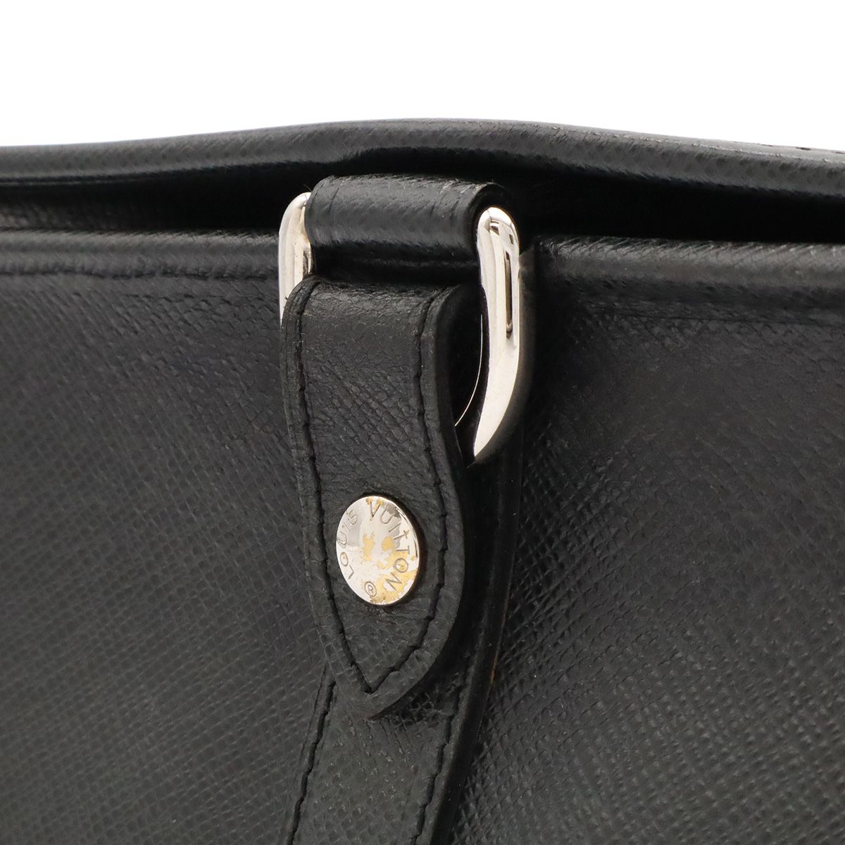 Louis Vuitton Taiga Andrey Shoulder Bag Crossbody Leather Ardoise Black — view 5