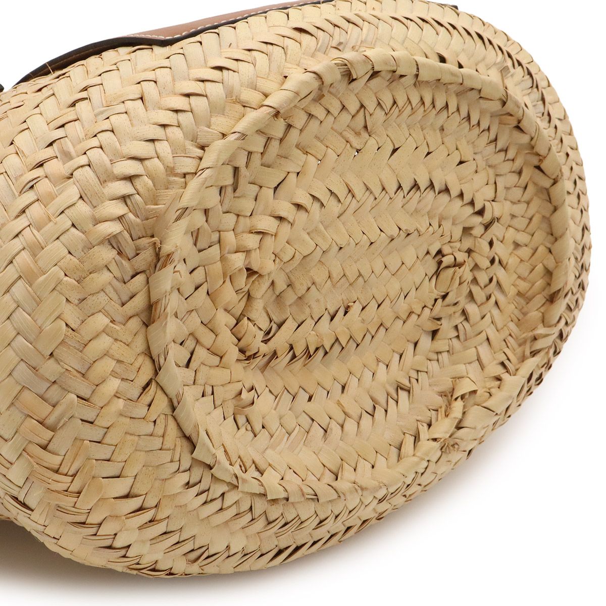 Loewe Basket Bag Handbag Palm Leaf Leather Natural Tan Brown — view 3