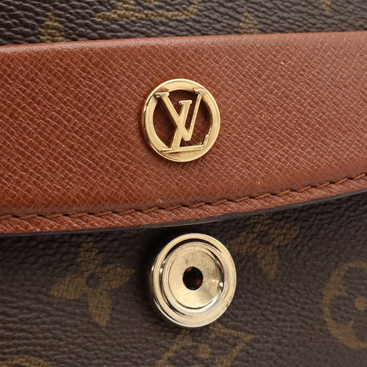 Louis Vuitton Monogram Bordeaux Shoulder Bag Crossbody 2-Way Clutch — view 5
