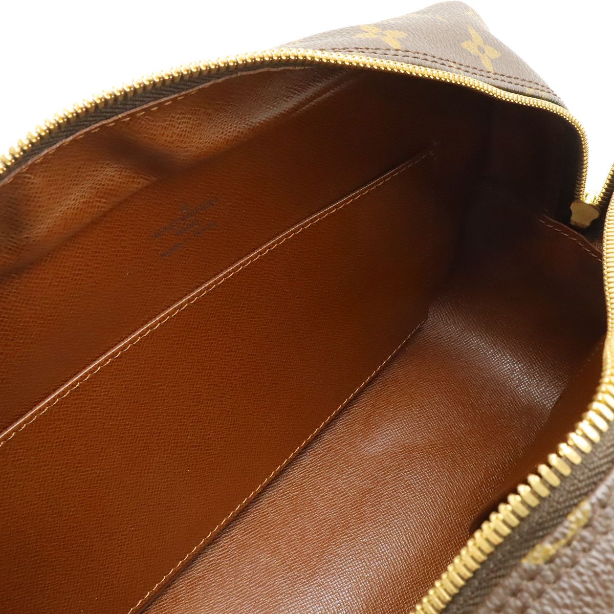 Louis Vuitton Monogram Cite MM Shoulder Bag — view 8