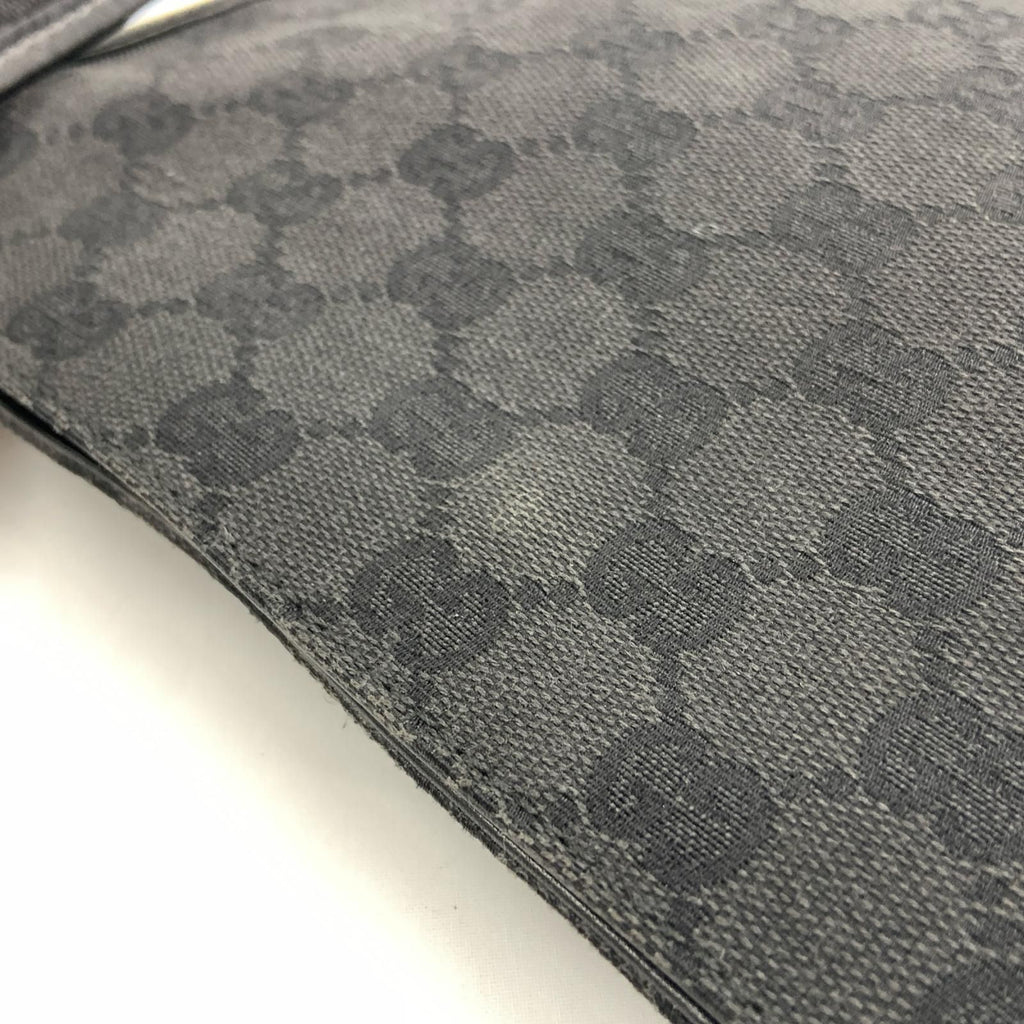 Gucci GG Canvas Shoulder Bag Black — view 4