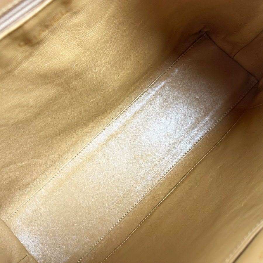 Chanel Handbag Beige — view 5