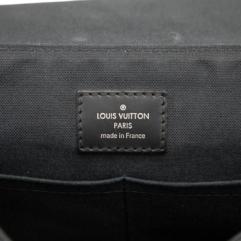 Louis Vuitton Damier Graphite District PM Crossbody Shoulder Bag Black — view 5