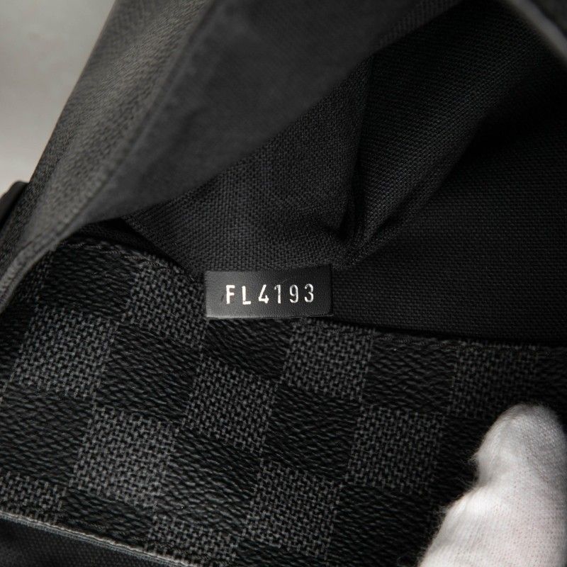 Louis Vuitton Damier Graphite District PM Crossbody Shoulder Bag Black — view 6