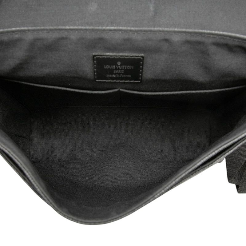 Louis Vuitton Damier Graphite District PM Crossbody Shoulder Bag Black — view 4