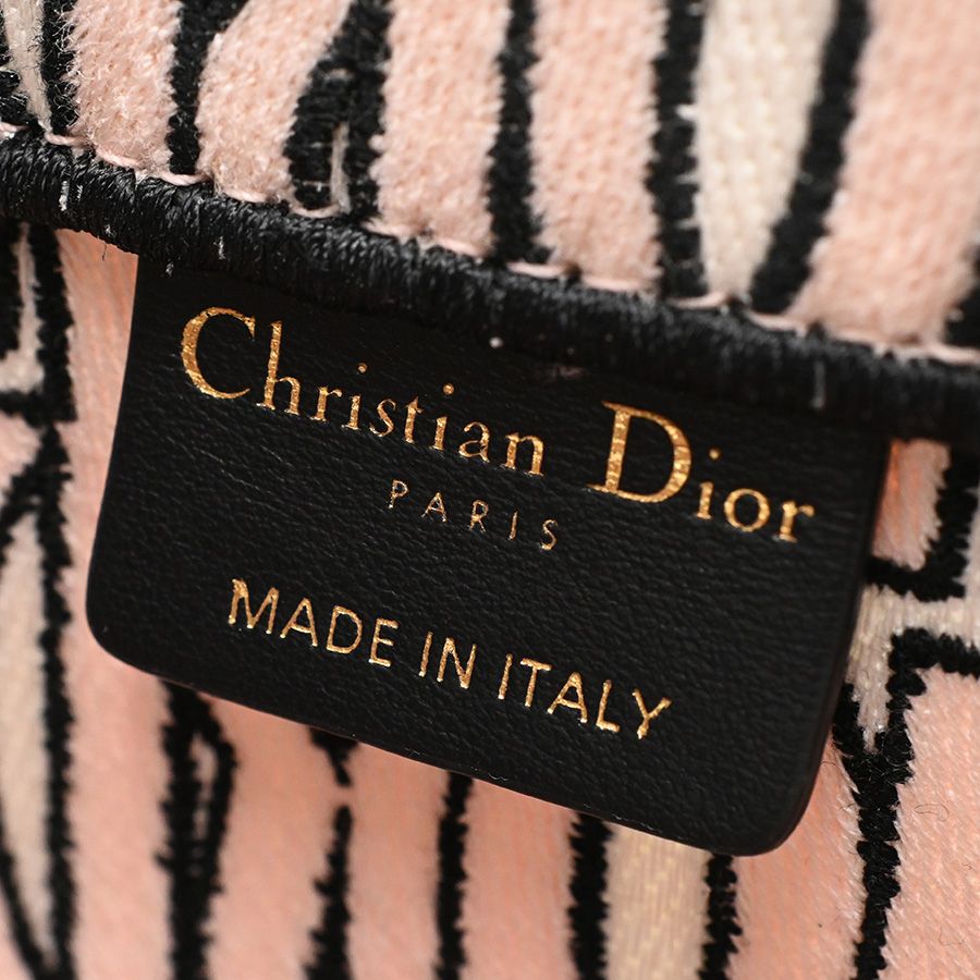 Dior Tote Bag Book Medium — view 6