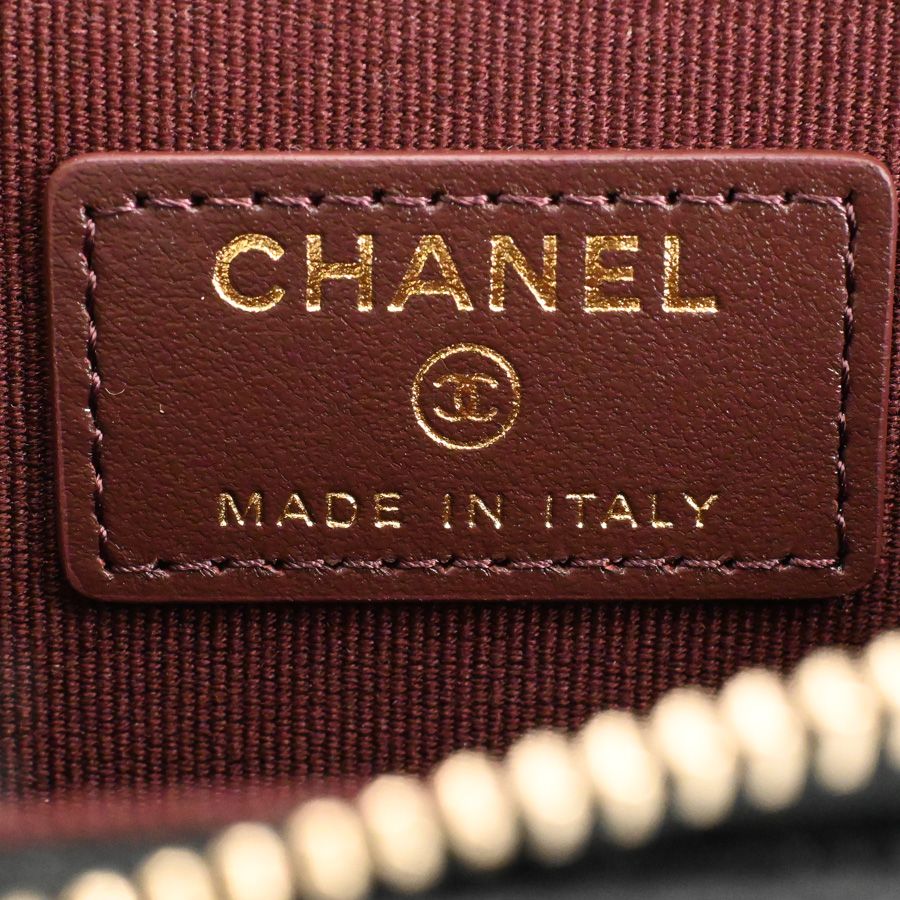 Chanel Card Case Classic Zip — view 5