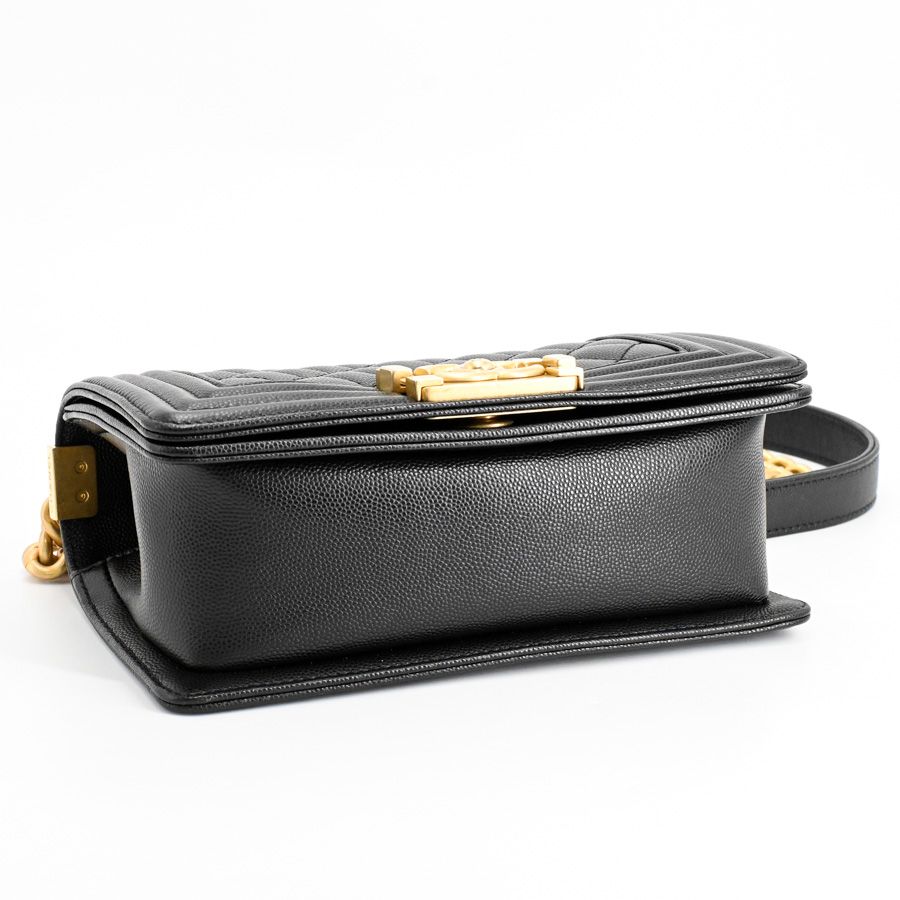 Chanel Shoulder Bag Boy Small — view 5