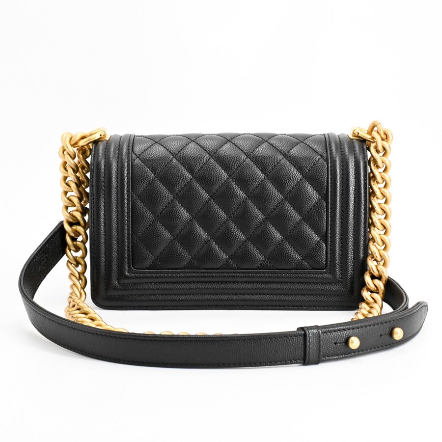 Chanel Shoulder Bag Boy Small — view 3