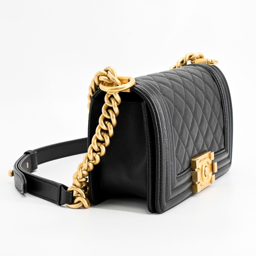 Chanel Shoulder Bag Boy Small — view 2