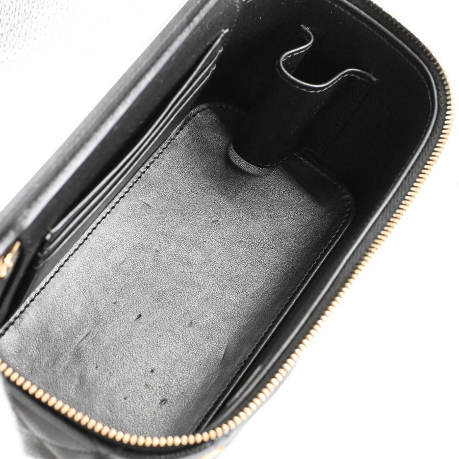 Chanel Shoulder Bag Vanity Case — view 4