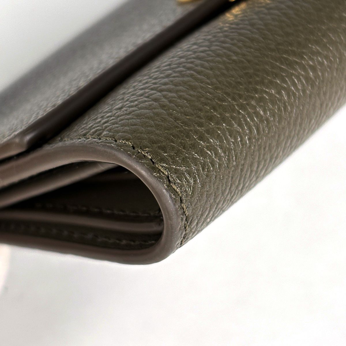 Loewe Pebble Vertical Wallet Small Trifold Leather Dark Khaki Green — view 3