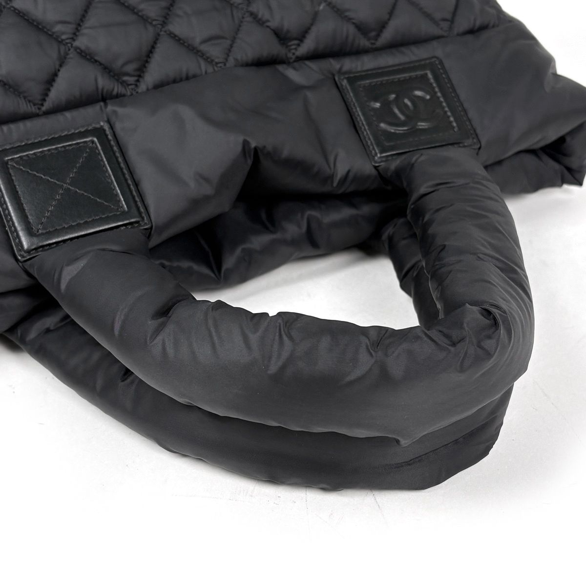 Chanel Tote Bag Coco Cocoon Small CC Logo Nylon Black — view 4