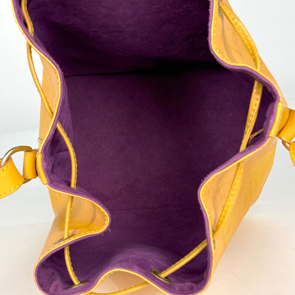 Louis Vuitton Shoulder Bag Drawstring Epi Tassili Yellow — view 7
