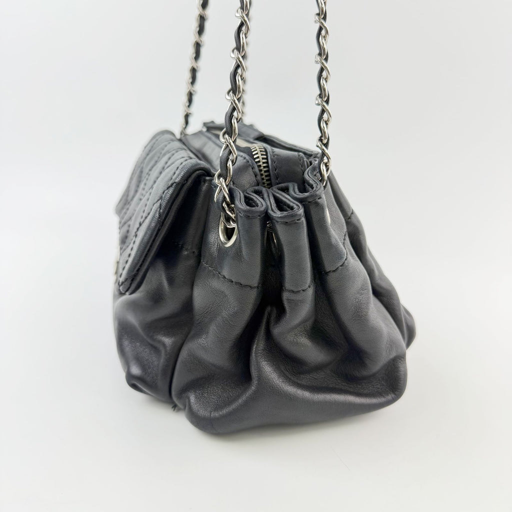 Chanel Quilted CC Logo Gathered Chain Shoulder Bag Leather Black Silver Seal — view 5