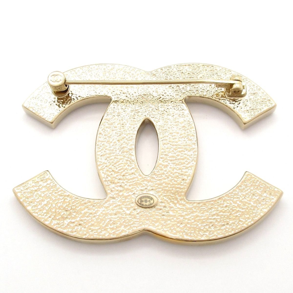 Chanel Brooch CC Logo Gold White — view 2