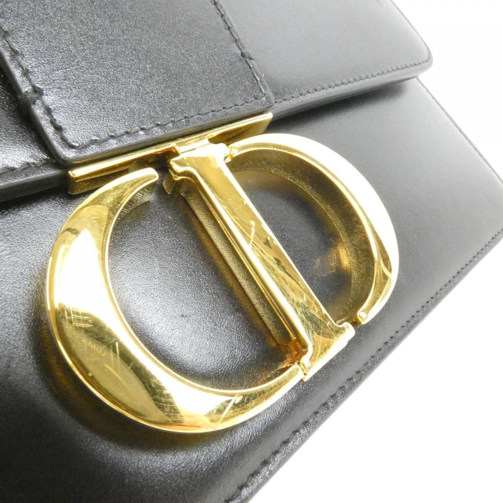 Dior 30 Montaigne Shoulder Bag — view 4