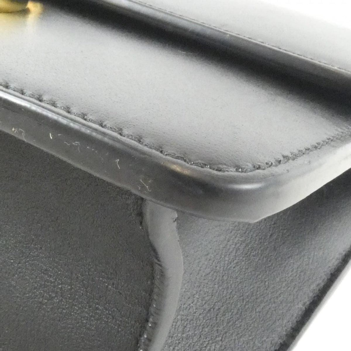 Dior 30 Montaigne Shoulder Bag — view 3