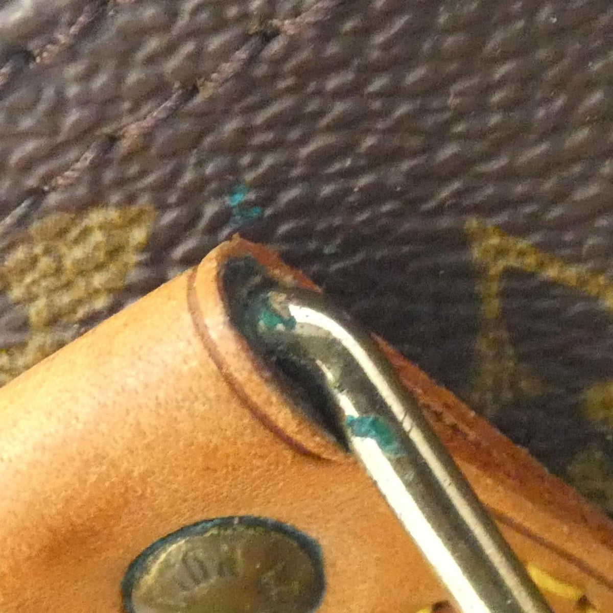 Louis Vuitton Monogram Speedy 40 Boston Bag — view 4