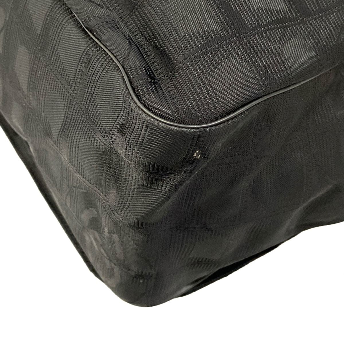Chanel Shoulder Bag New Travel Line Black Gold Leather — view 6