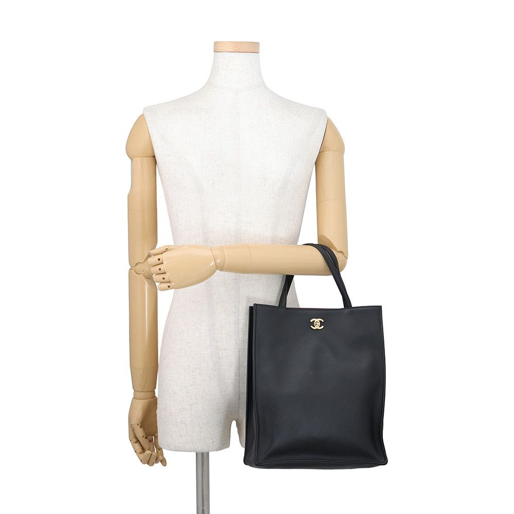 Chanel Tote Bag Small Shopping CC Logo Black — view 4