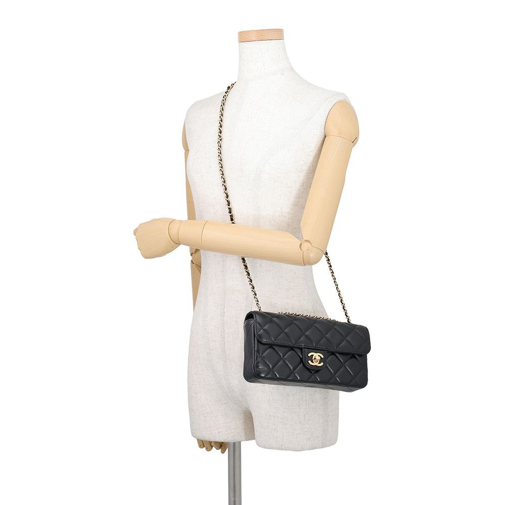 Chanel Chain Shoulder Bag Quilted CC Logo Lambskin 2-Way Black — view 5