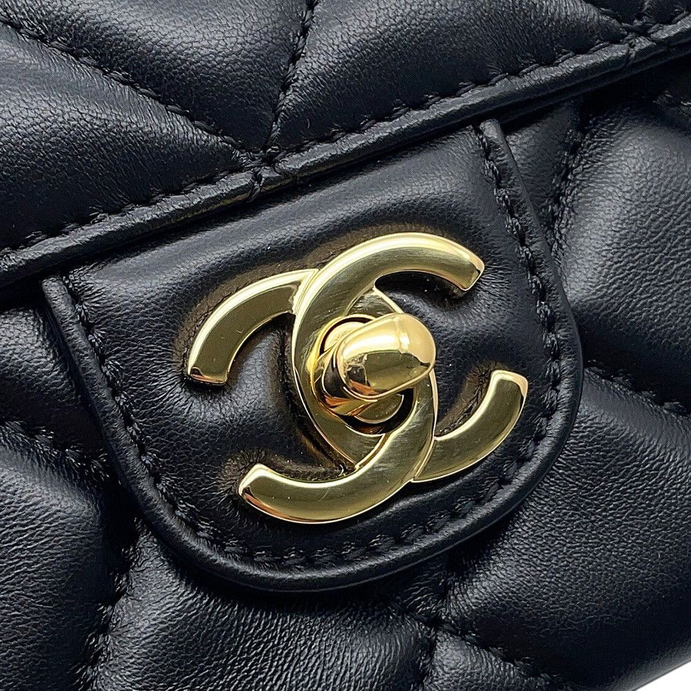 Chanel Chain Shoulder Bag Quilted CC Logo Lambskin 2-Way Black — view 7