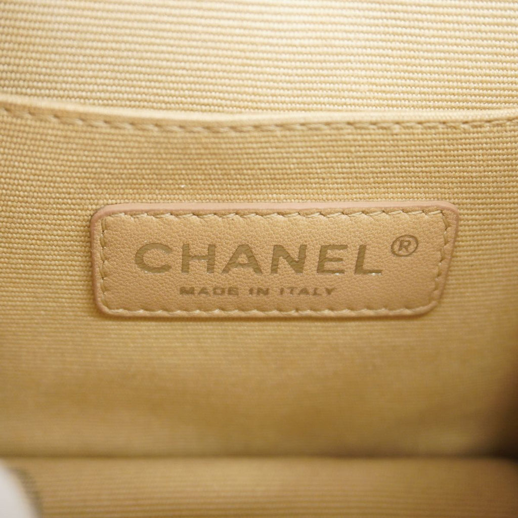 Chanel Handbag 2.55 Quilted Leather White Silver 2-Way Bag — view 5