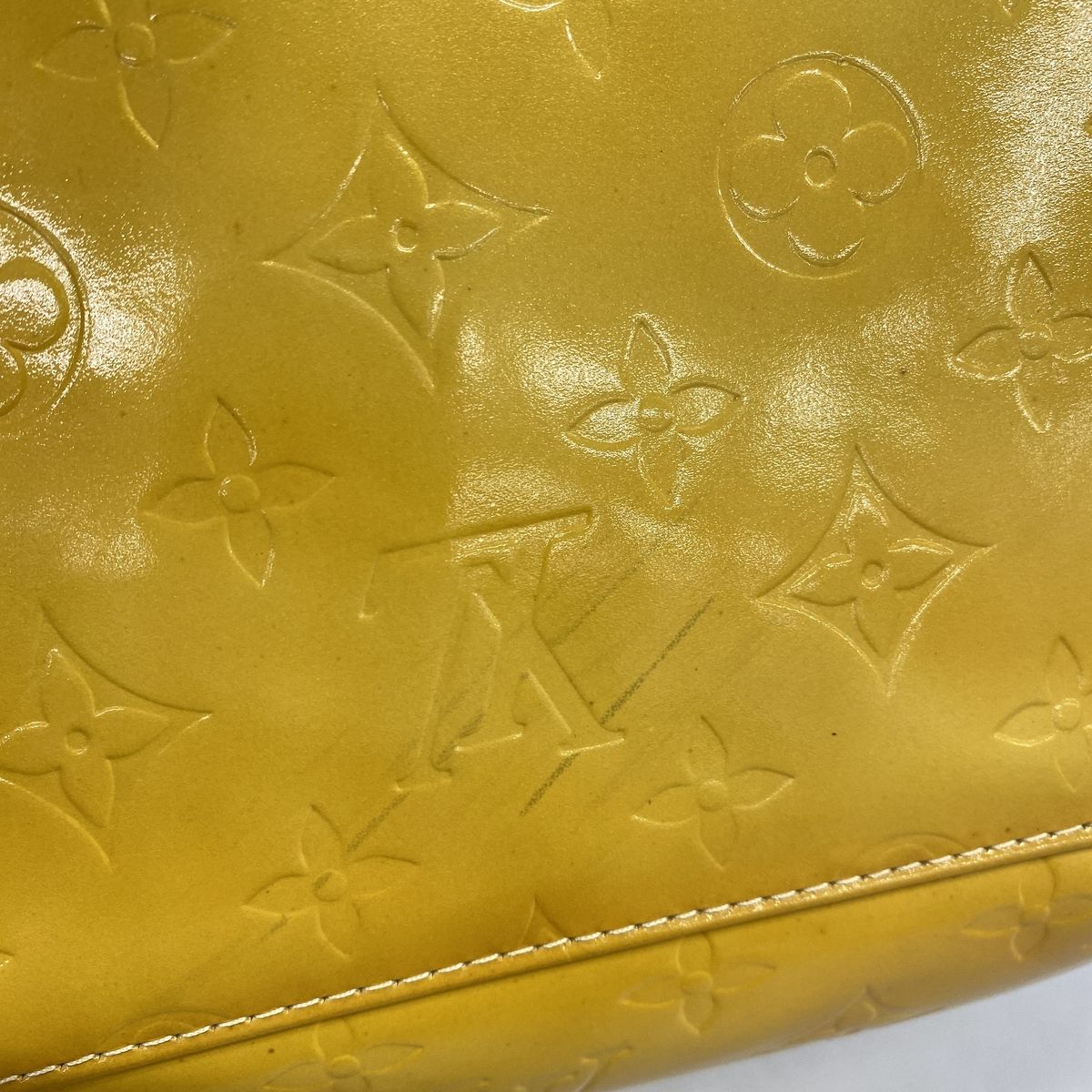 Louis Vuitton Shoulder Bag Vernis Thompson Street Lime Yellow — view 8