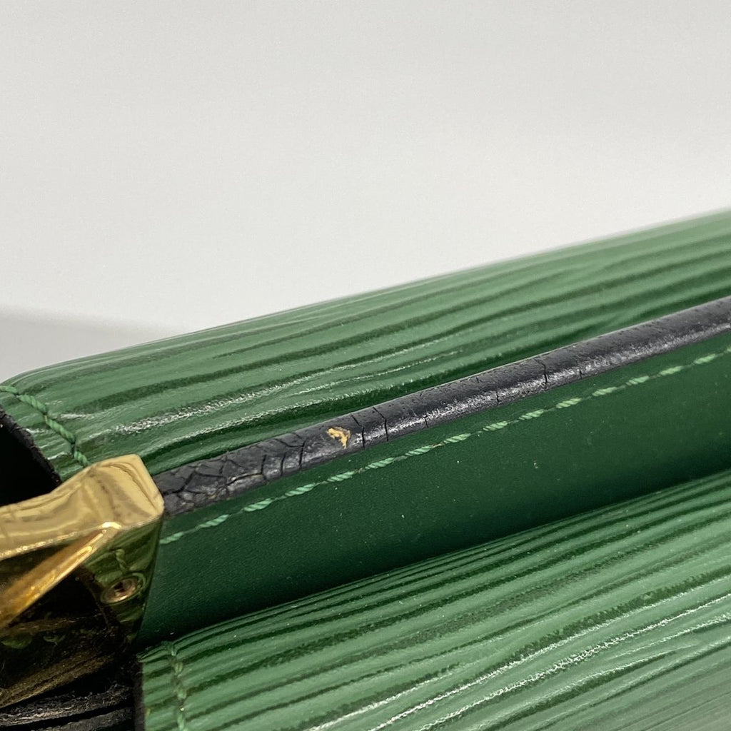 Louis Vuitton Shoulder Bag Epi Grenelle Borneo Green — view 8