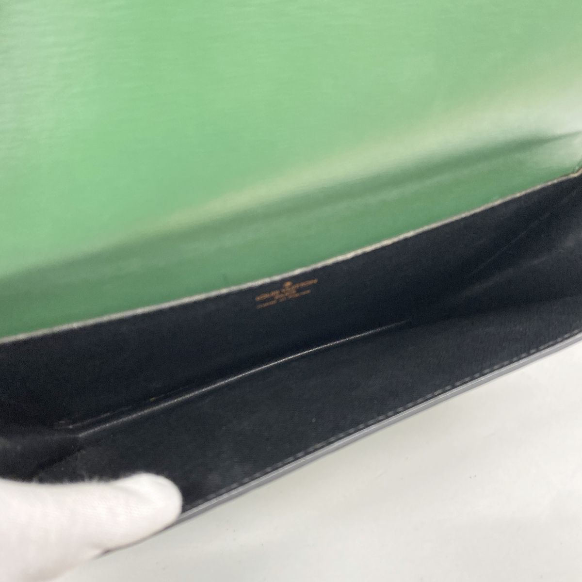 Louis Vuitton Shoulder Bag Epi Grenelle Borneo Green — view 4