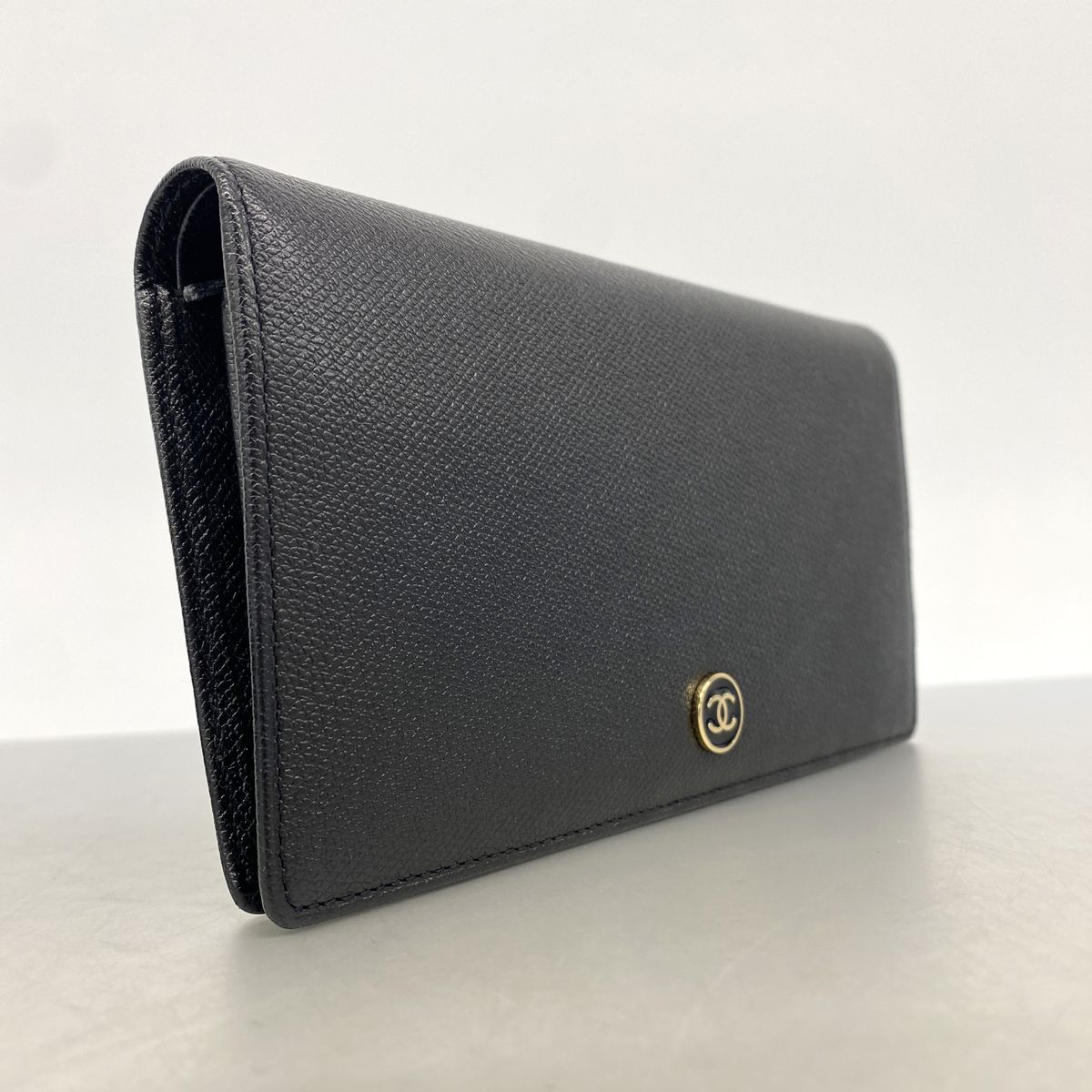 Chanel Wallet Coco Buttons Leather Black Gold — view 2