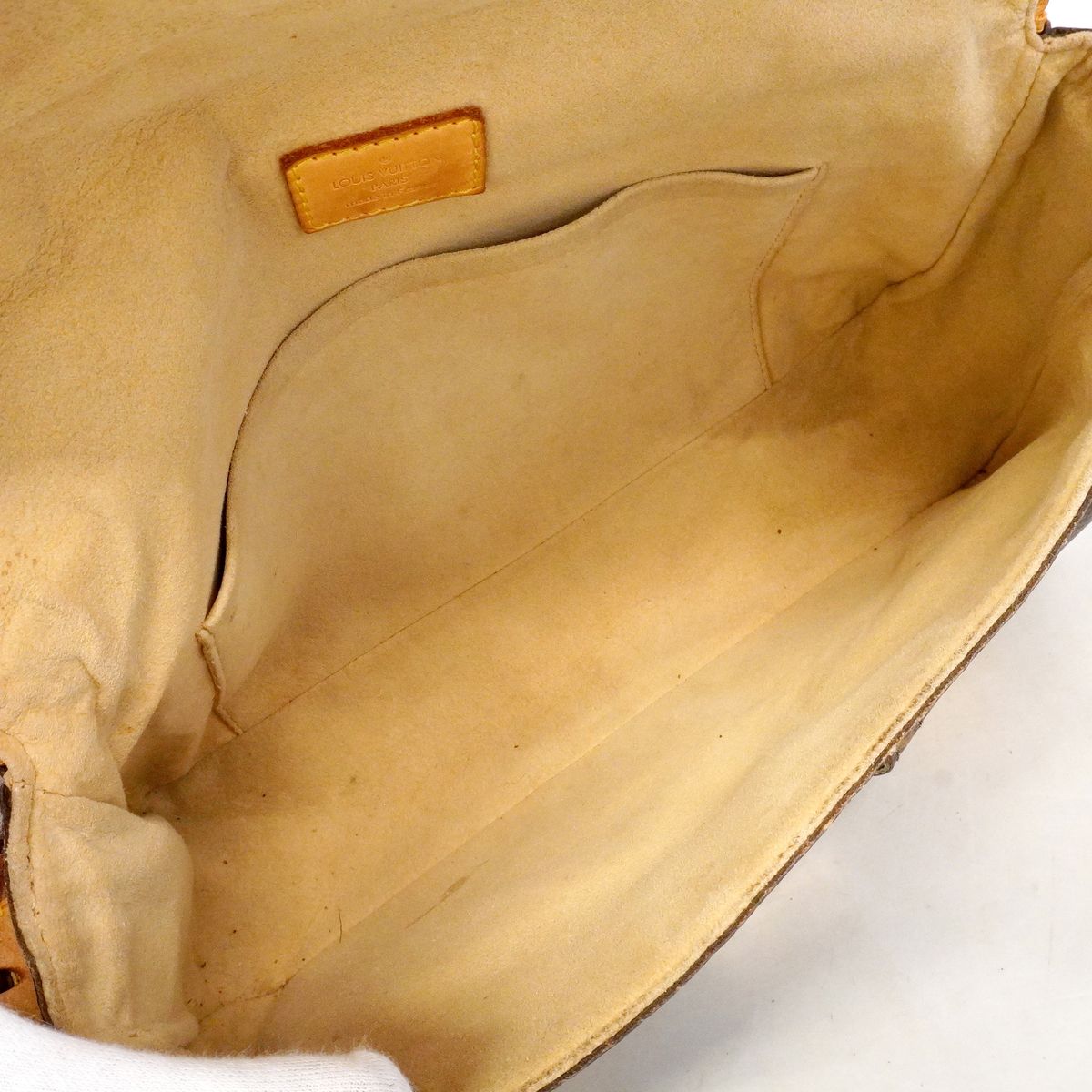 Louis Vuitton Shoulder Bag Monogram Hudson PM Brown — view 4
