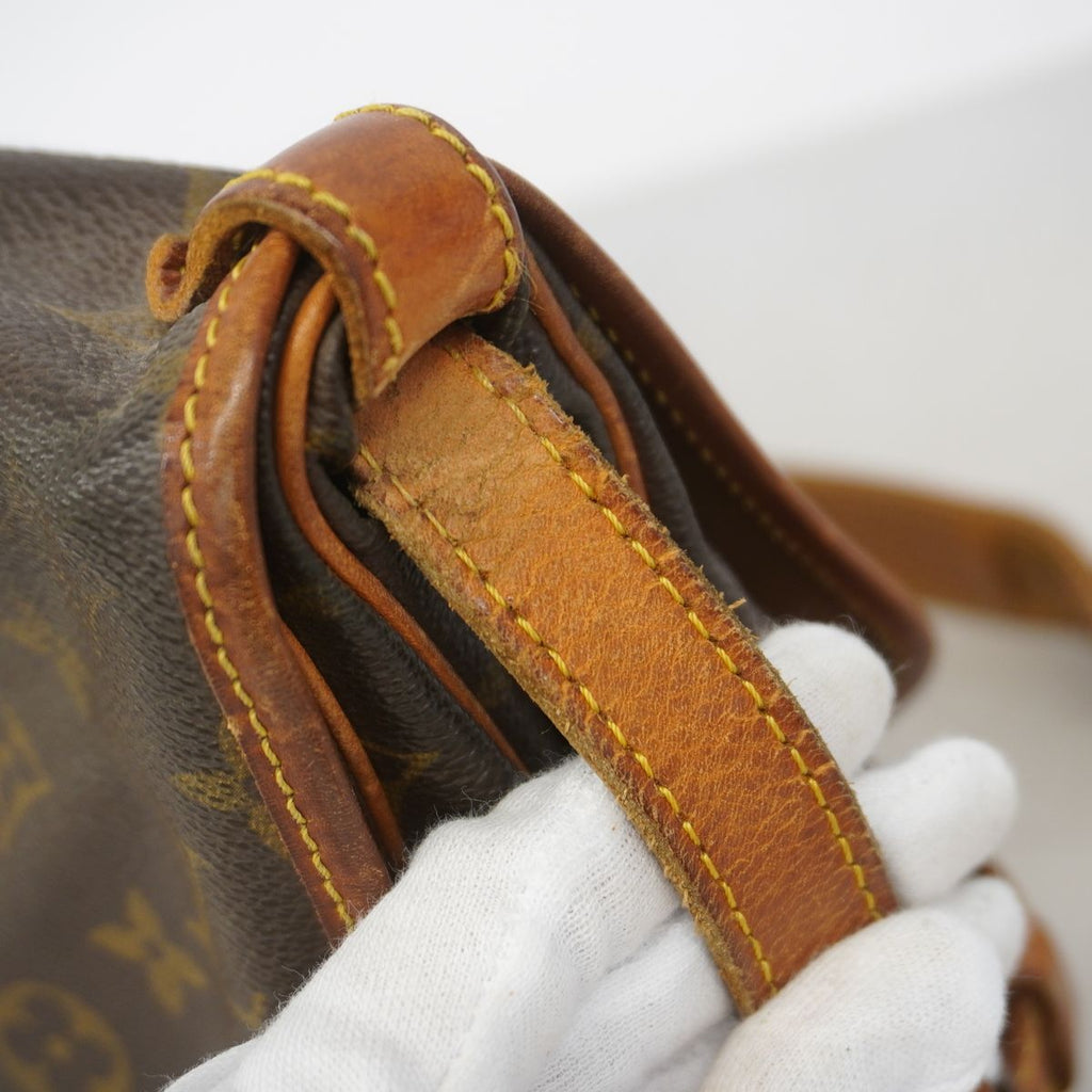 Louis Vuitton Shoulder Bag Monogram Saumur 30 Brown — view 8