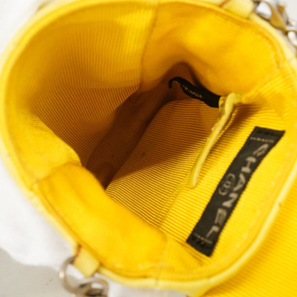 Chanel Shoulder Bag 2.55 Choco Bar Lambskin Yellow Silver — view 4