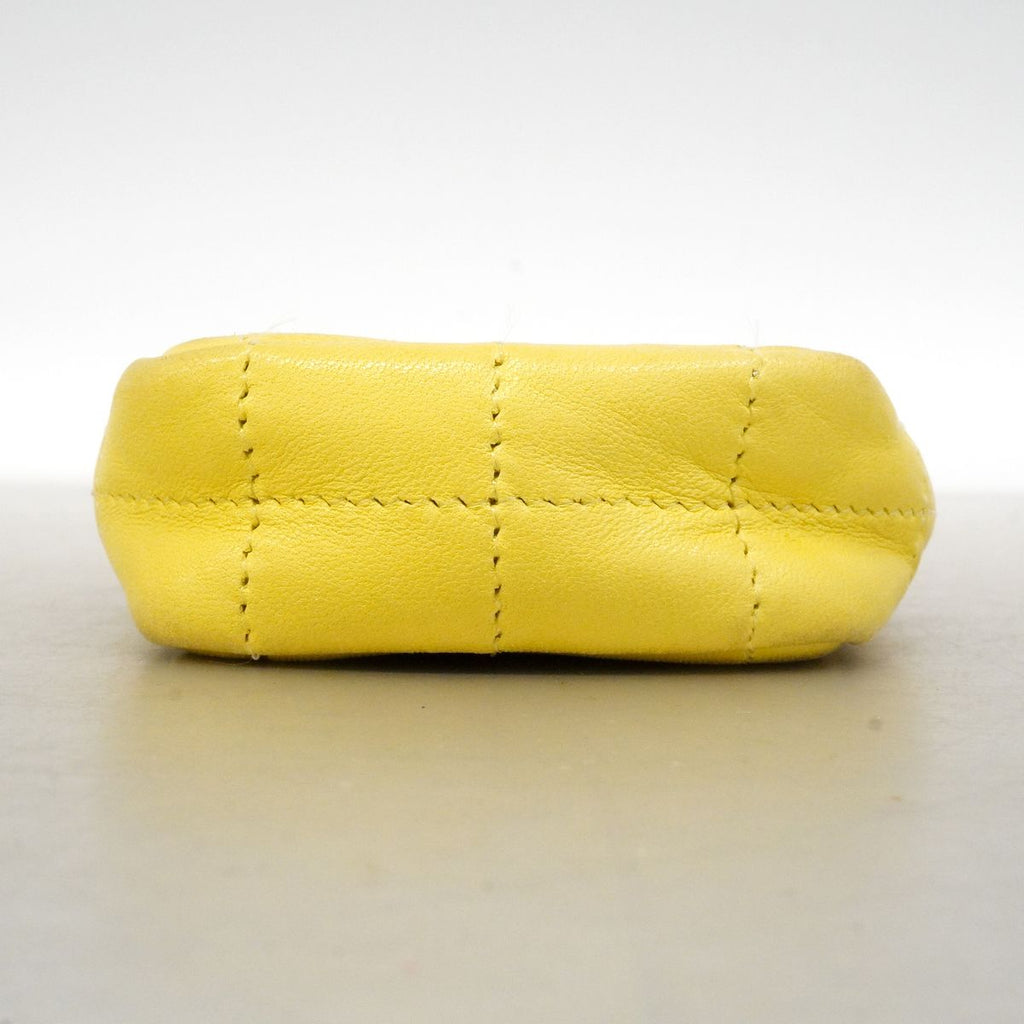 Chanel Shoulder Bag 2.55 Choco Bar Lambskin Yellow Silver — view 3