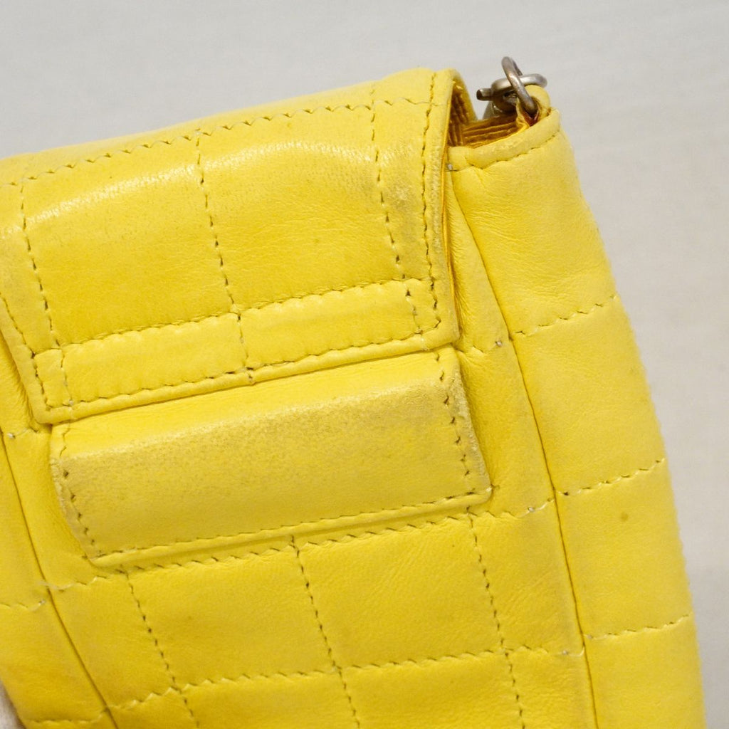 Chanel Shoulder Bag 2.55 Choco Bar Lambskin Yellow Silver — view 7