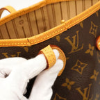 Louis Vuitton Tote Bag Monogram Neverfull MM Brown — view 7